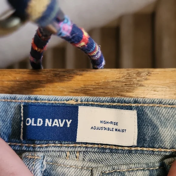 Old Navy Blue Denim Jeans with Embroidered flowers 5T - Picture 3 of 4
